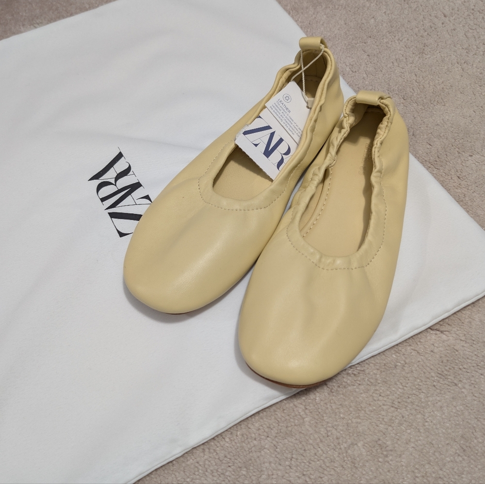 *NWT* Zara Leather Ballet Flats